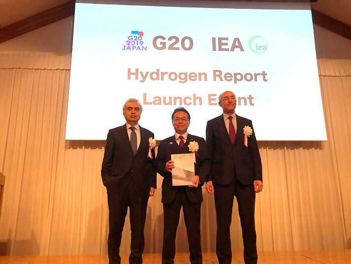 Hydrogen Key to Zero-Emission Transport? | Abdul Latif Jameel®