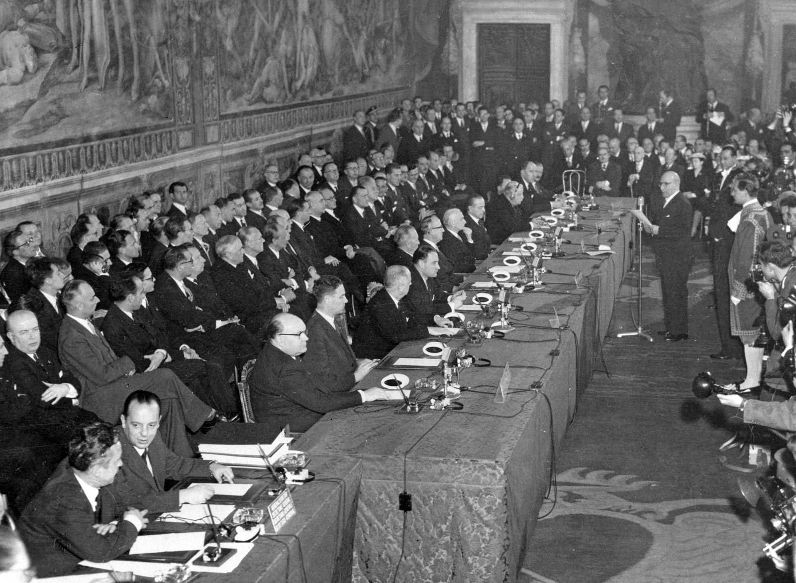 1948 The Treaty of Brussels ALJ