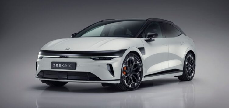 جميل للسيارات – إيطاليا وزيكر تعلنان عن إطلاق سيارات العلامة الكهربائية الفاخرة في إيطاليا